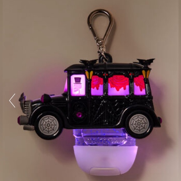 Bath & Body Works HALLOWEEN Light Up/Sounds Hearse PocketBac Holder 1 Hand Gel - Picture 3 of 10